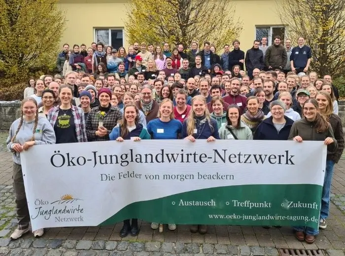 Junge Leute auf der Tagung des Öko Junglandwirt*innen Netzwerks.